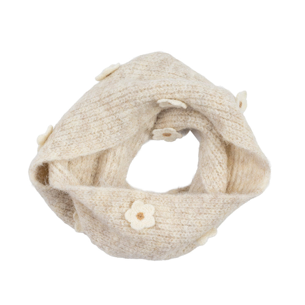 SCARF ROUND FLOWERS