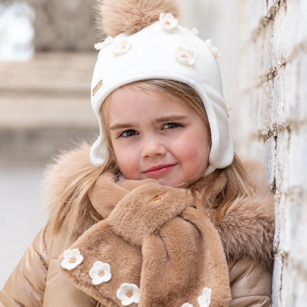HAT FLEECE FLOWERS