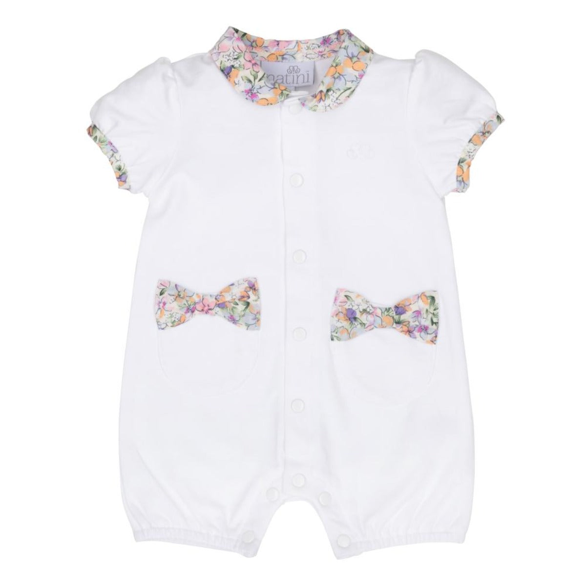 BÉBÉ CULTIVER DES FLEURS