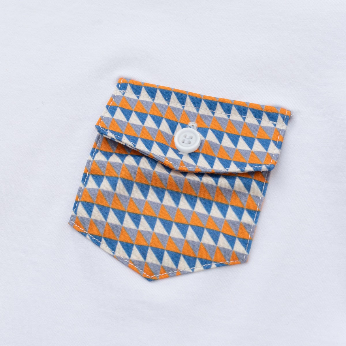 T-SHIRT TRIANGULAIRE