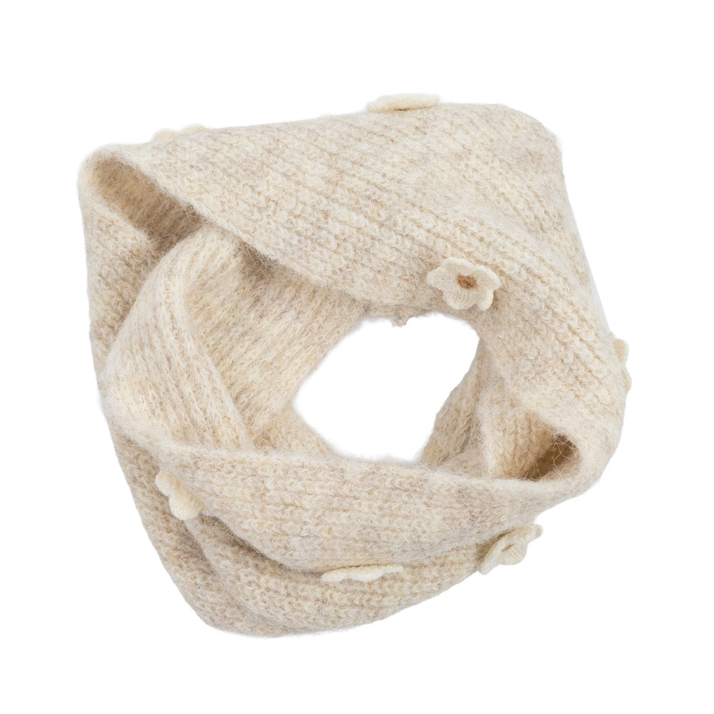 SCARF ROUND FLOWERS